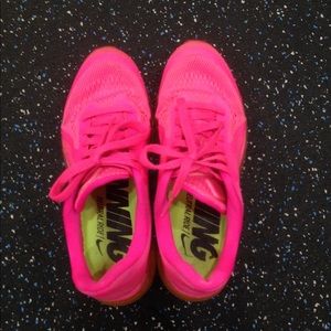 pink nike air max running shoes